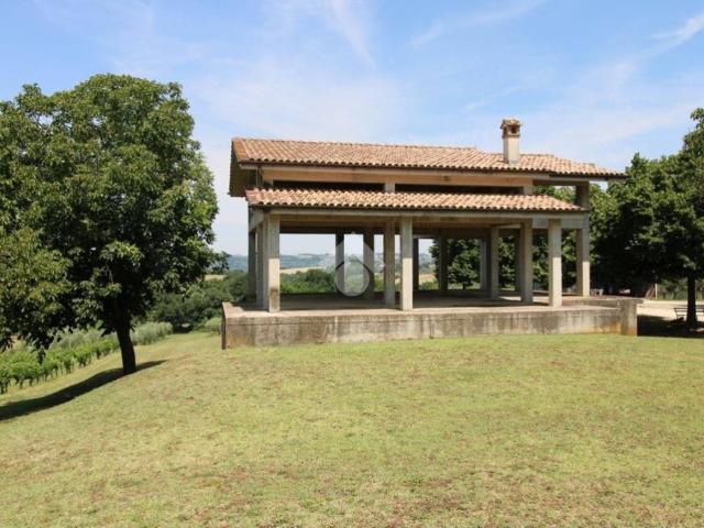 Rustico / Casale in vendita a Montopoli di Sabina RI