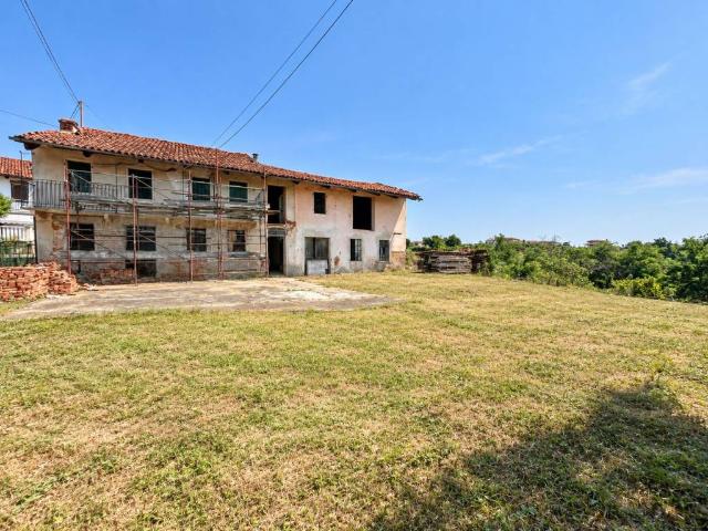 Rustico / Casale in vendita a Montà CN