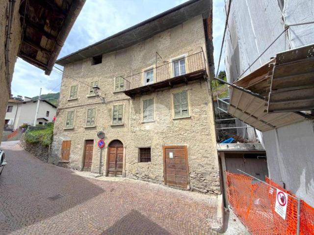 Rustico / Casale in vendita a Montagna in Valtellina SO