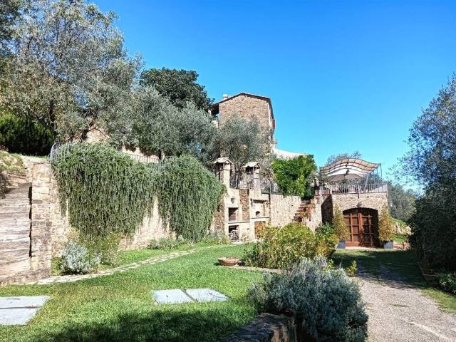 Rustico / Casale in vendita a Montalcino SI
