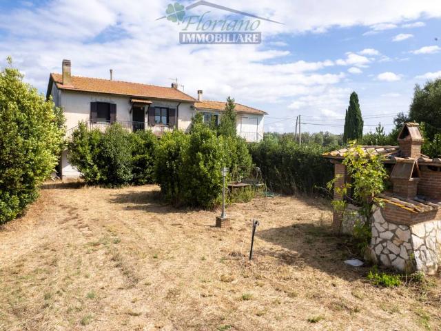 Rustico / Casale in vendita a Montalto di Castro VT
