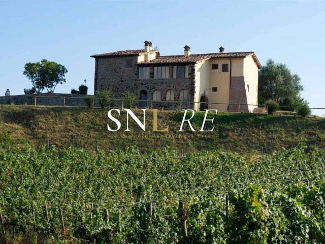 Rustico / Casale in vendita a Montevarchi AR