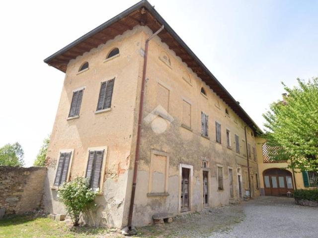 Rustico / Casale in vendita a Montevecchia LC
