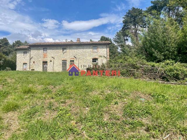 Rustico / Casale in vendita a Montecatini Terme PT