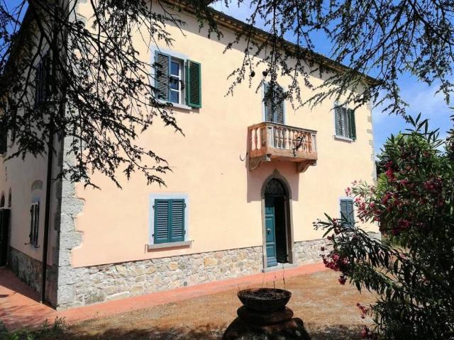 Rustico / Casale in vendita a Montecatini Val di Cecina PI
