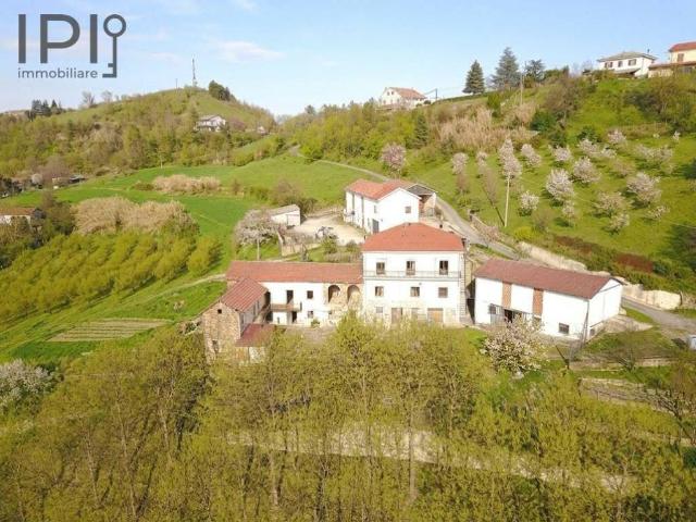 Rustico / Casale in vendita a Montechiaro d'Acqui AL