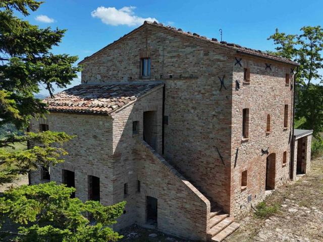 Rustico / Casale in vendita a Montedinove AP