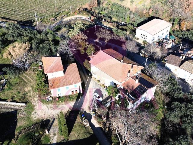 Rustico / Casale in vendita a Montefalco PG