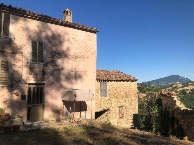 Rustico / Casale in vendita a Montefalcone Appennino FM