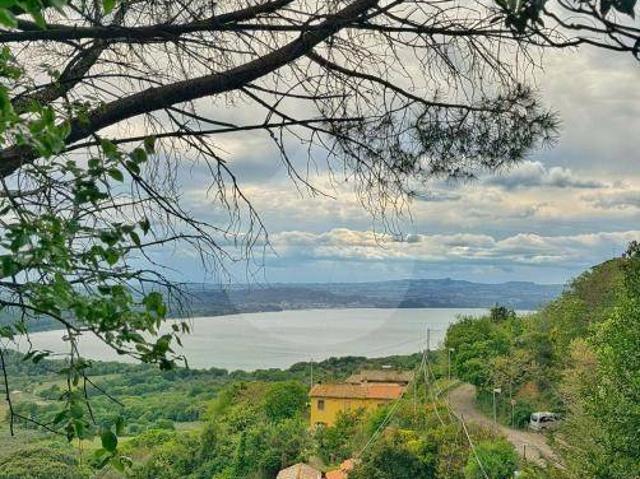 Rustico / Casale in vendita a Montefiascone VT