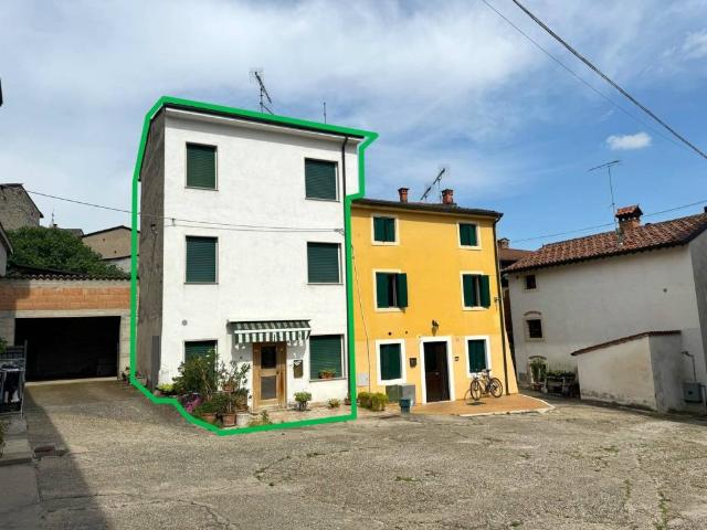 Rustico / Casale in vendita a Monteforte d'Alpone VR