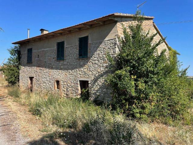 Rustico / Casale in vendita a Montegabbione TR