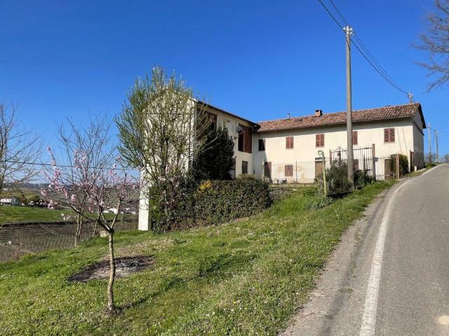 Rustico / Casale in vendita a Montegrosso d'Asti AT