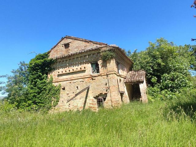 Rustico / Casale in vendita a Montegranaro FM