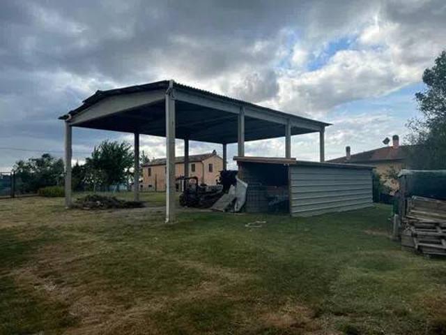 Rustico / Casale in vendita a Montelabbate PU
