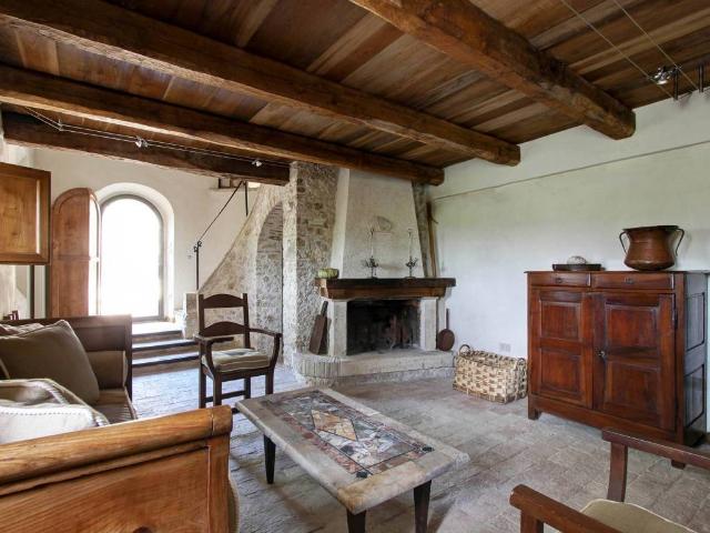 Rustico / Casale in vendita a Monteleone Sabino RI