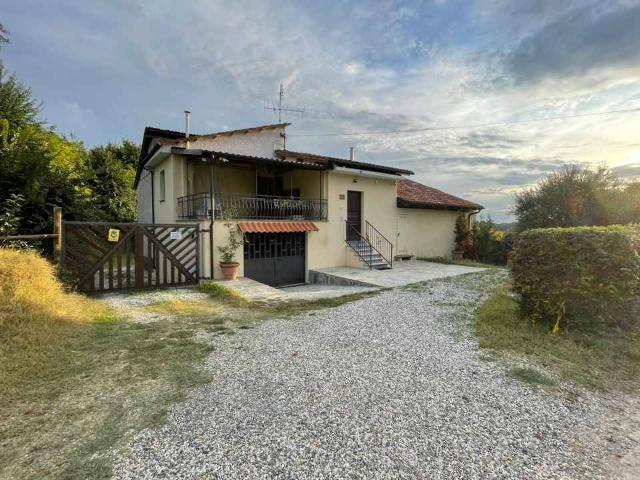 Rustico / Casale in vendita a Montemagno AT