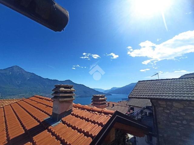 Rustico / Casale in vendita a Montemezzo CO