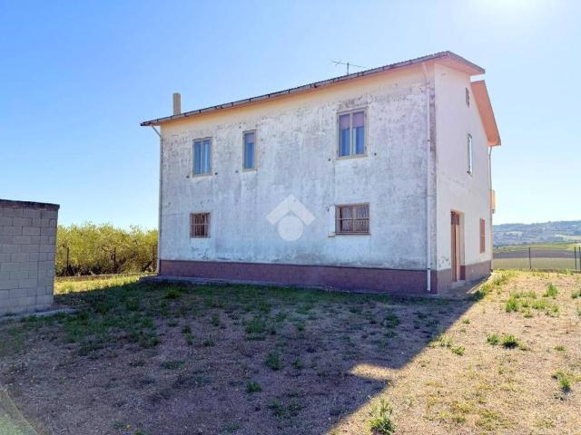 Rustico / Casale in vendita a Montenero di Bisaccia CB