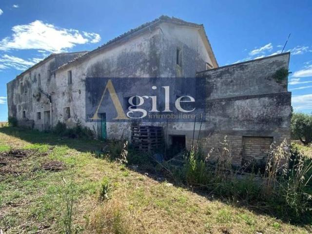 Rustico / Casale in vendita a Monteprandone AP