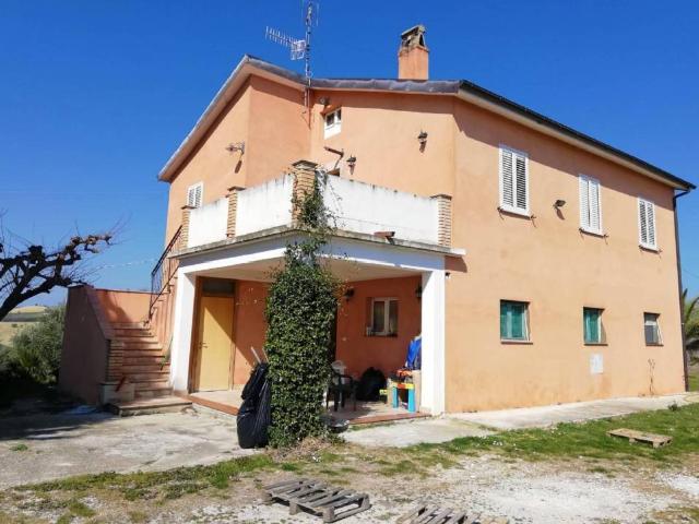 Rustico / Casale in vendita a Monteprandone AP