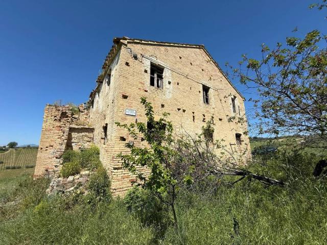 Rustico / Casale in vendita a Monteprandone AP
