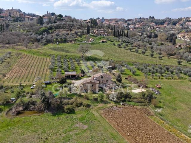 Rustico / Casale in vendita a Montepulciano SI