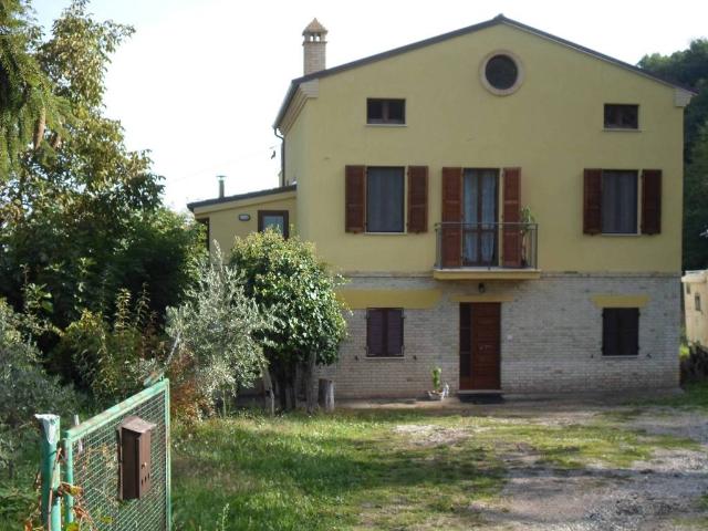 Rustico / Casale in vendita a Monterubbiano FM