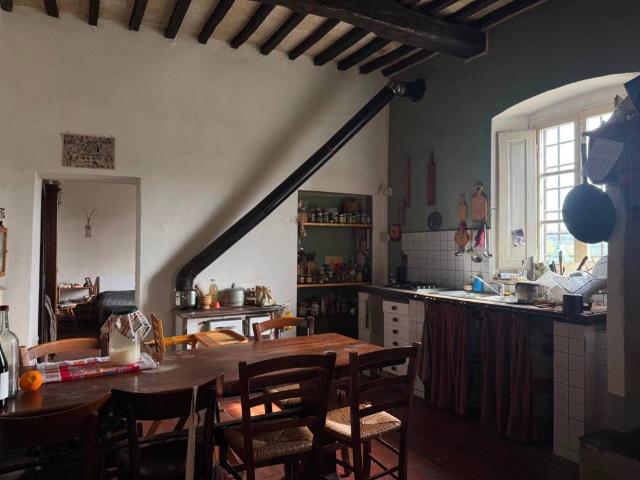 Rustico / Casale in vendita a Montespertoli FI