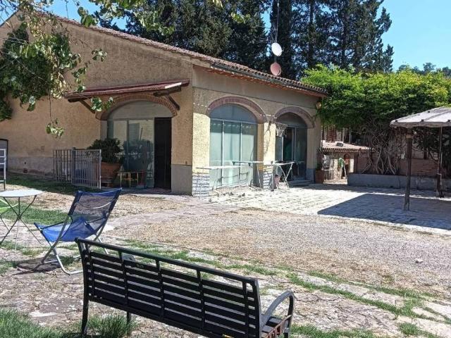Rustico / Casale in vendita a Montespertoli FI