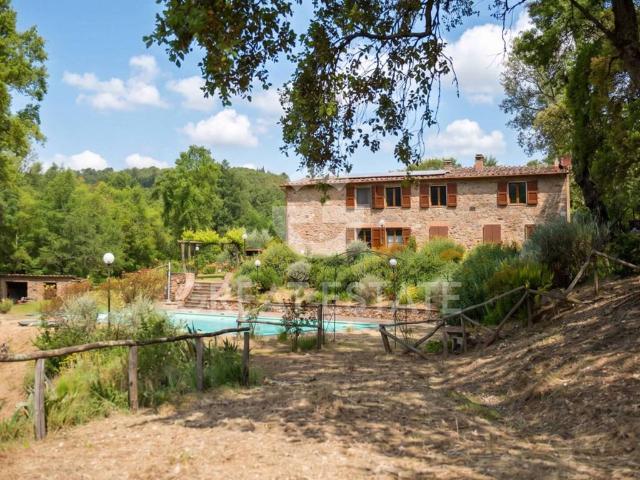 Rustico / Casale in vendita a Monticiano SI