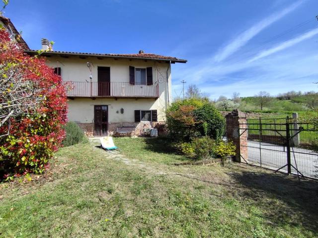 Rustico / Casale in vendita a Montiglio Monferrato AT