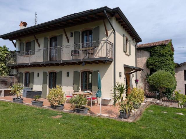 Rustico / Casale in vendita a Monzambano MN