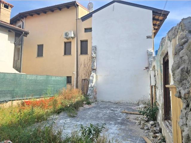 Rustico / Casale in vendita a Mortegliano UD