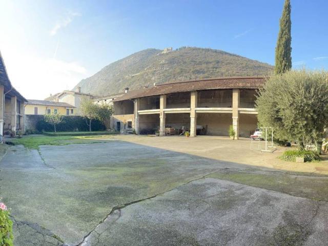 Rustico / Casale in vendita a Mazzano BS