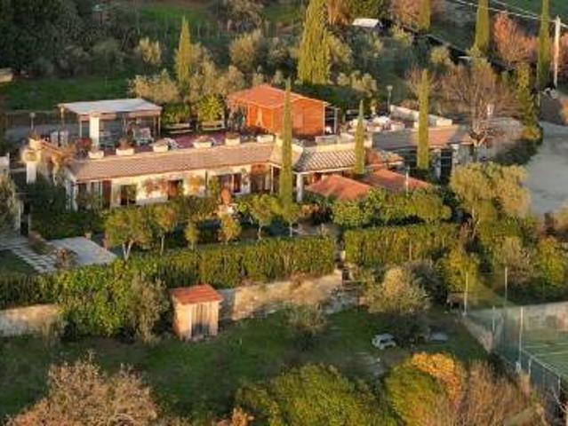 Rustico / Casale in vendita a Magione PG