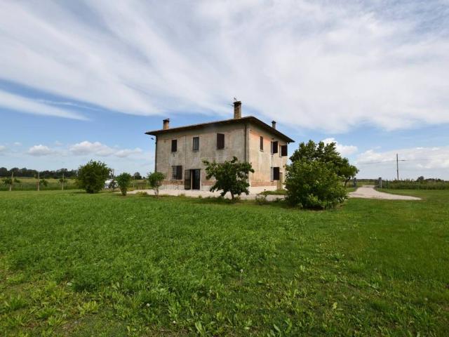 Rustico / Casale in vendita a Malalbergo BO