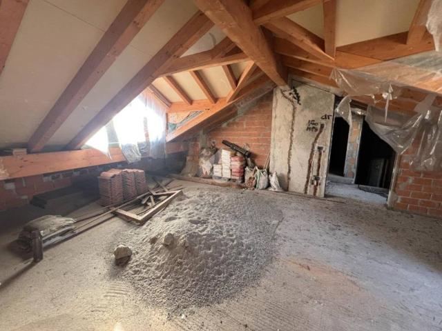Rustico / Casale in vendita a Malnate VA