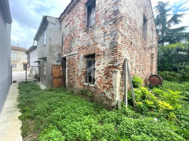 Rustico / Casale in vendita a Mantova MN