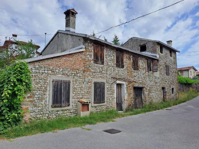 Rustico / Casale in vendita a Manzano UD