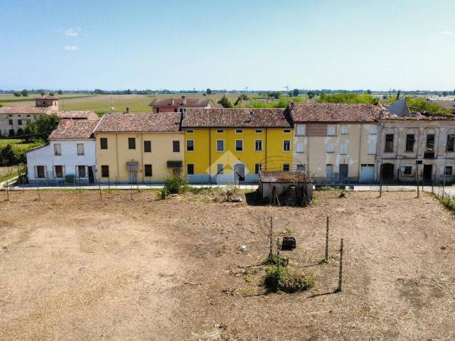 Rustico / Casale in vendita a Marcaria MN