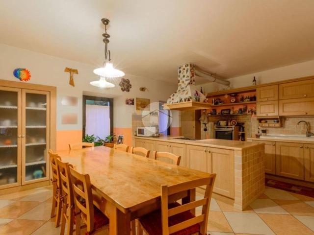Rustico / Casale in vendita a Marano di Valpolicella VR
