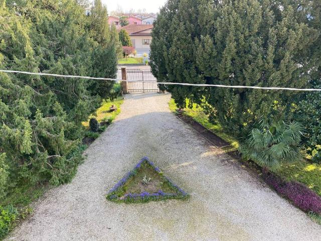 Rustico / Casale in vendita a Massanzago PD