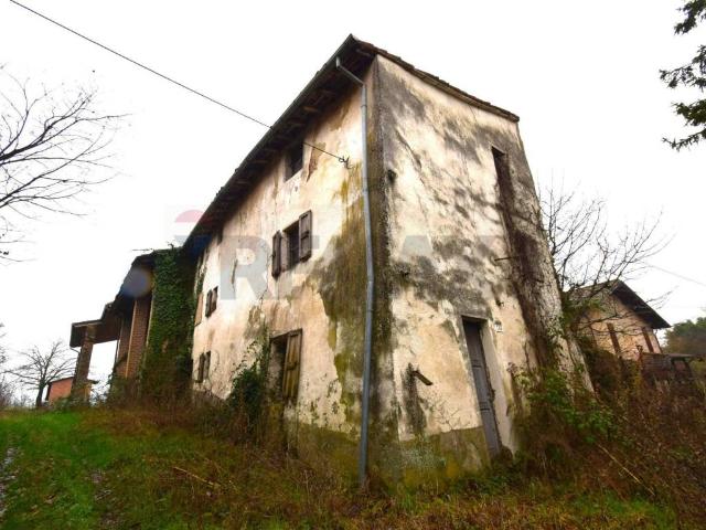 Rustico / Casale in vendita a Medesano PR
