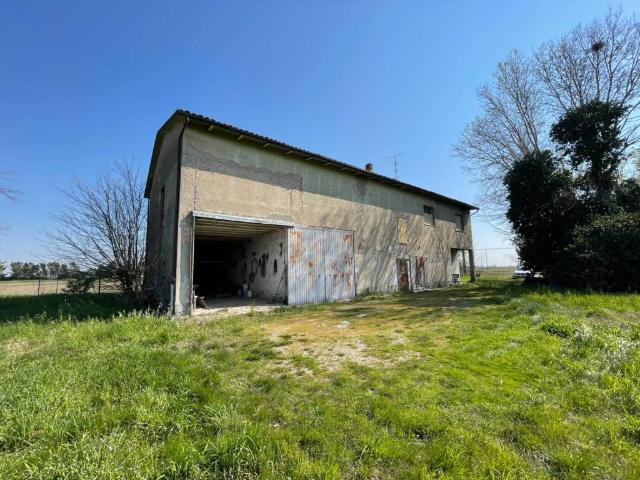 Rustico / Casale in vendita a Medicina BO