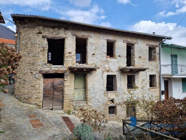 Rustico / Casale in vendita a Mendatica IM
