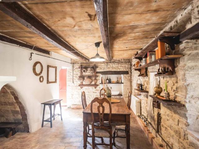Rustico / Casale in vendita a Mercatino Conca PU