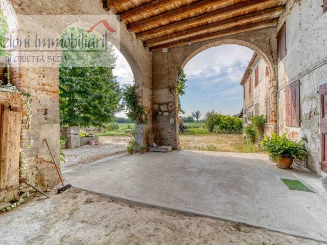 Rustico / Casale in vendita a Mestrino PD