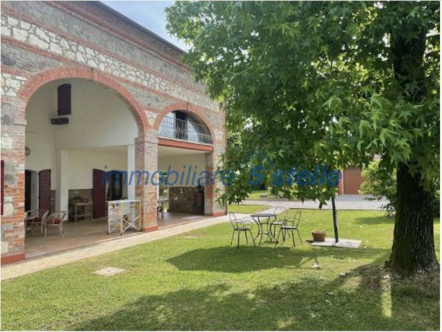 Rustico / Casale in vendita a Mestrino PD