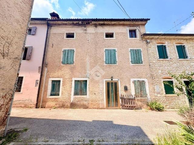 Rustico / Casale in vendita a Miane TV